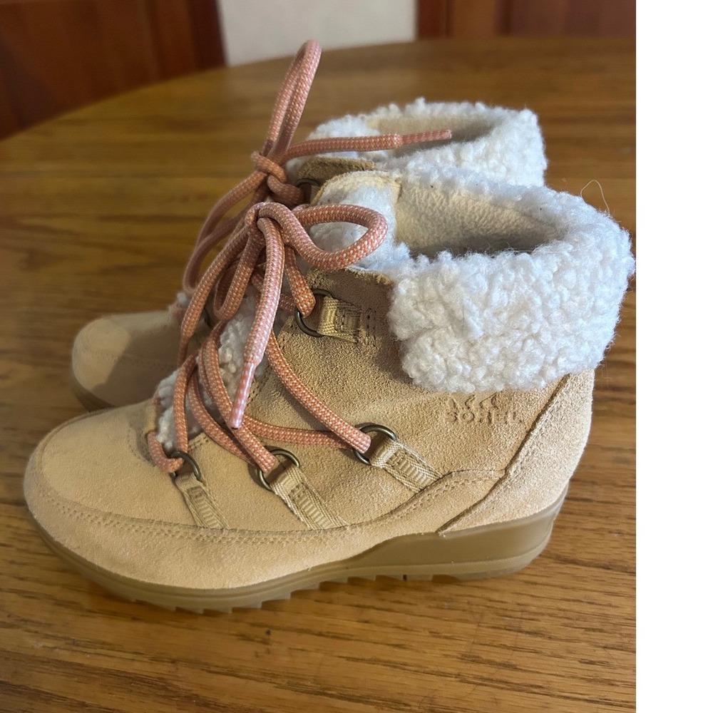Sorel Evie Cozy Lace Up Faux Fur Boots Ancient Fossil Pink NL4924-209 Womens 6.5